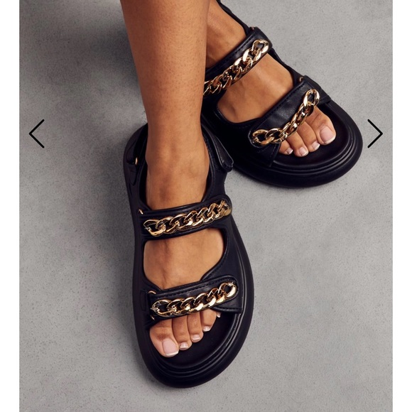 chunky chain sandals 🌙 - Picture 6 of 8